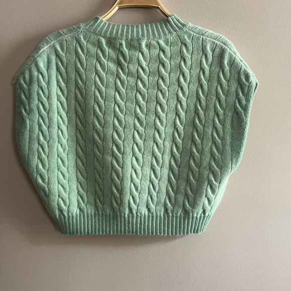 🆕 Meryll Rogge Overdyed Cropped V-Neck Wool Cable Sweater - Picture 7 of 9